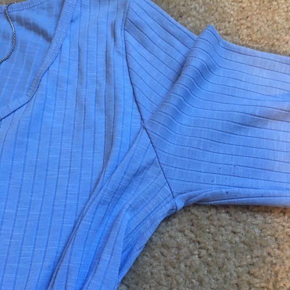 LuLaRoe Long-sleeve Solid Blue Lynnae Top - Picture 3 of 5